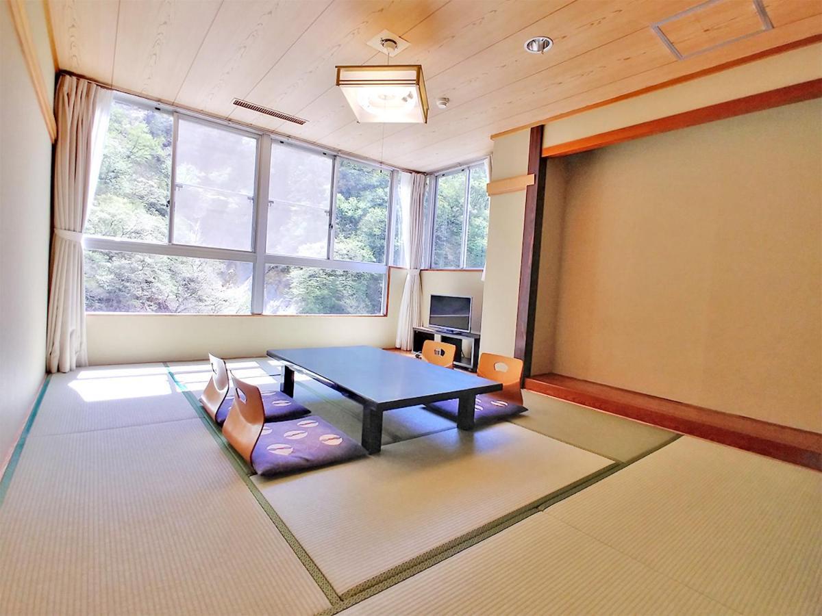 Numata  Itoen Hotel Oze Oigami Sanrakuso מראה חיצוני תמונה