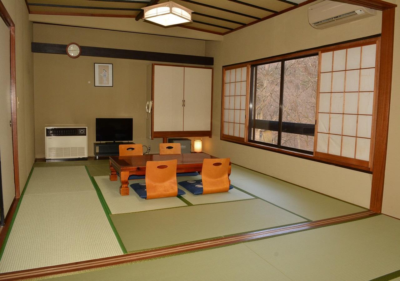 Numata  Itoen Hotel Oze Oigami Sanrakuso מראה חיצוני תמונה